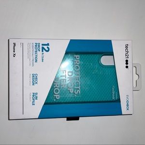 Tech21 iPhone XR case